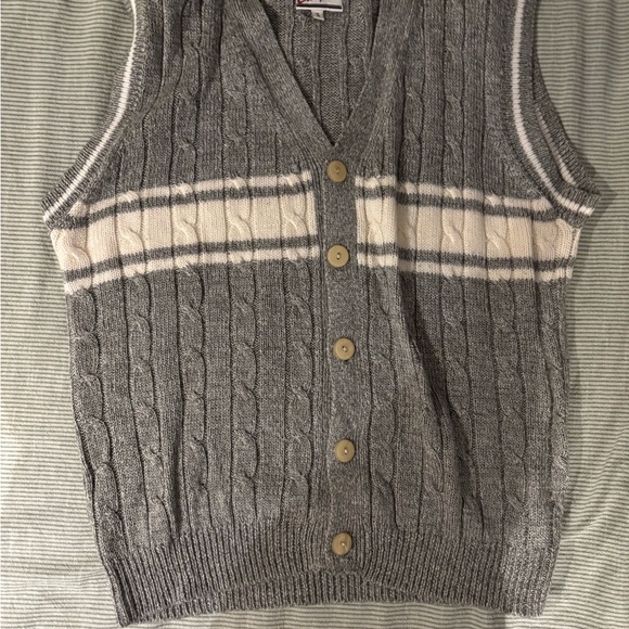 Closet Sale. Several Men’s Jackets and Sweaters. Varying Sizes. All $20. - Picture 6 of 7